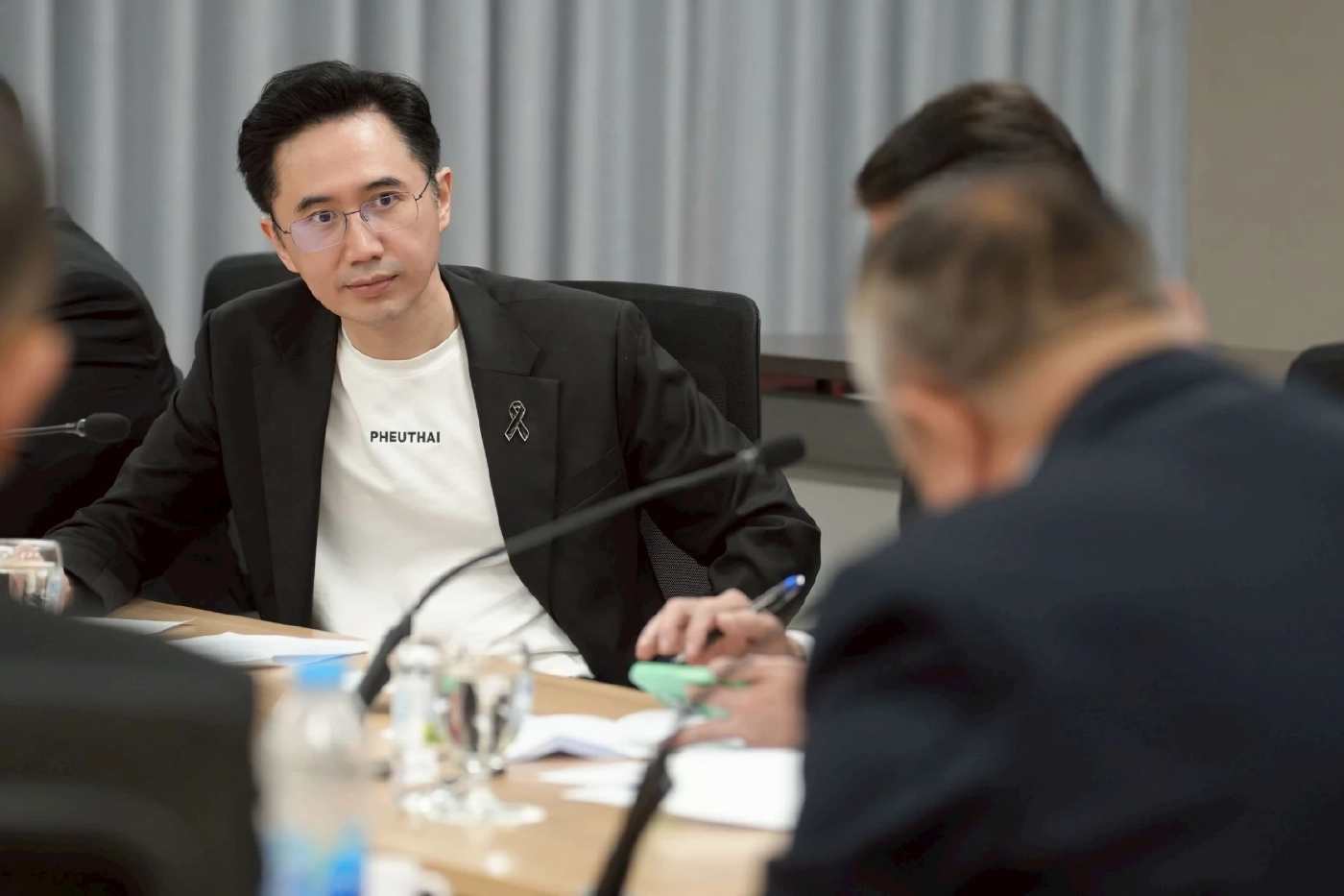 "เพื่อไทย" เปิดบ้านถก "สมาพันธ์ขนส่งฯ" รับฟัง 4 ข้อเสนอเร่งด่วน