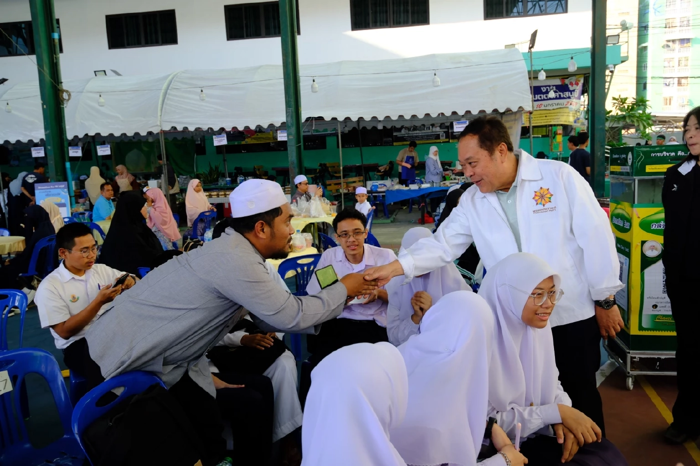 “ทวี” นำลูกพรรค ลงพื้นที่ประเวศ แลกเปลี่ยนความเห็น ผู้บริหาร รร.สอนศาสนา