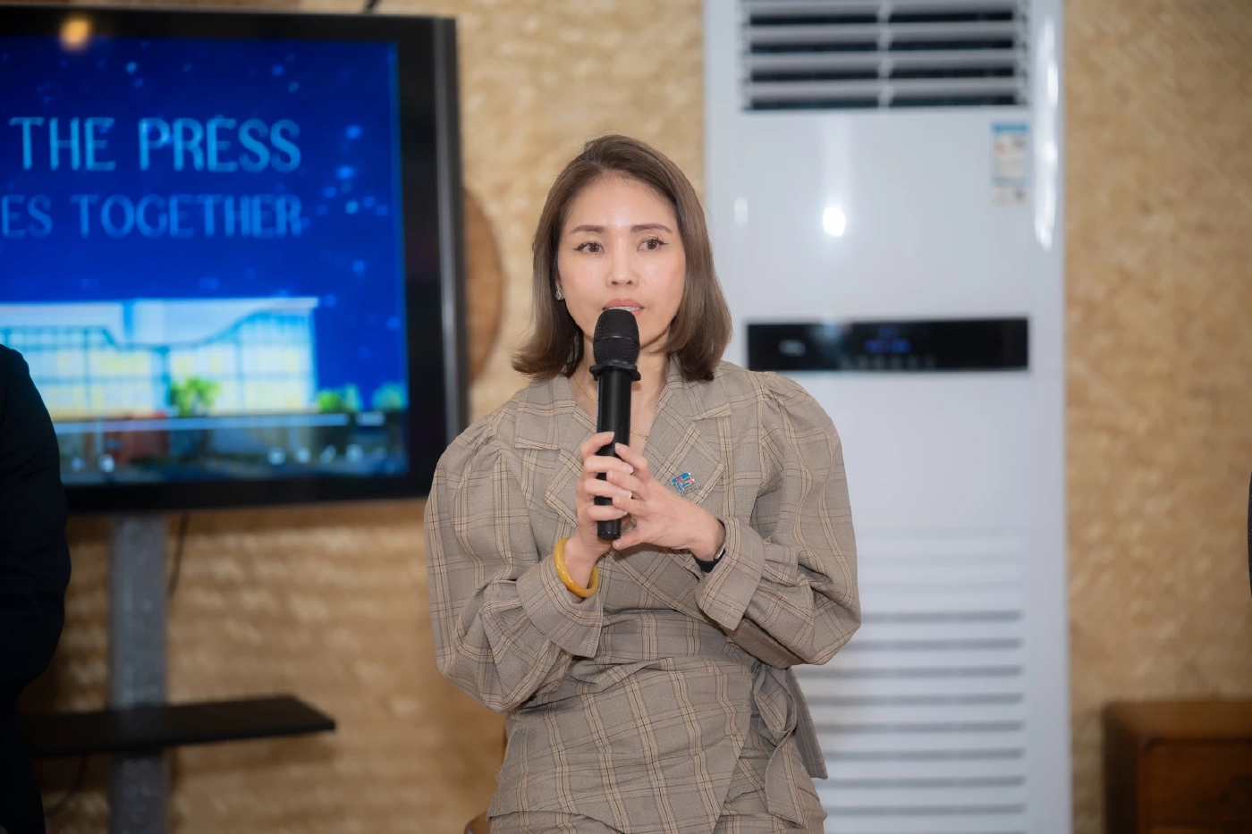 กุลพรภัสร์ วงศ์มาจารภิญญา ประธานเจ้าหน้าที่บริหาร บริษัท ไทย สมายล์ บัส