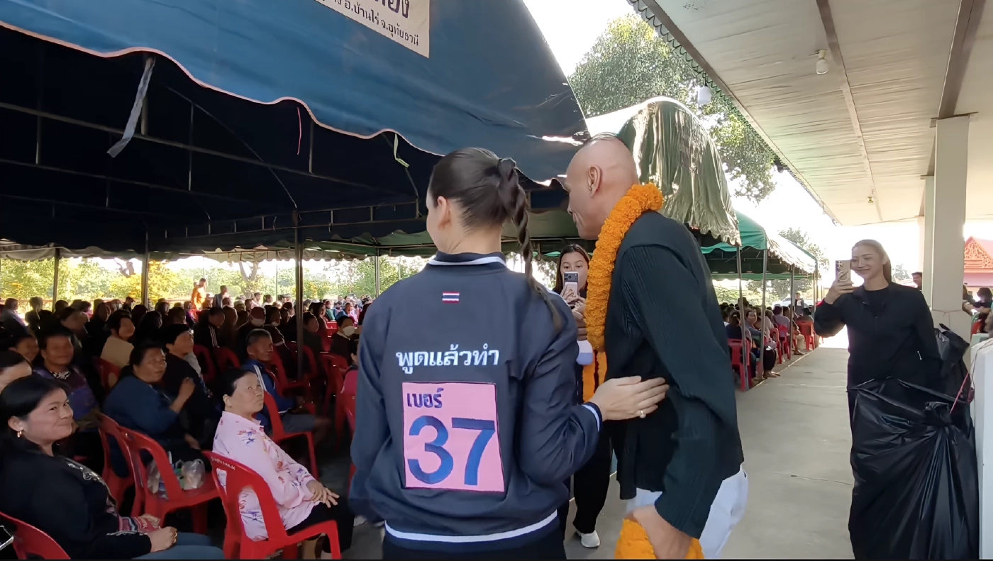 “ซาบีดา” ช่วย “ชาดา” หาเสียง อ้อนขอคะแนนชาวบ้านไร่กลับสภา