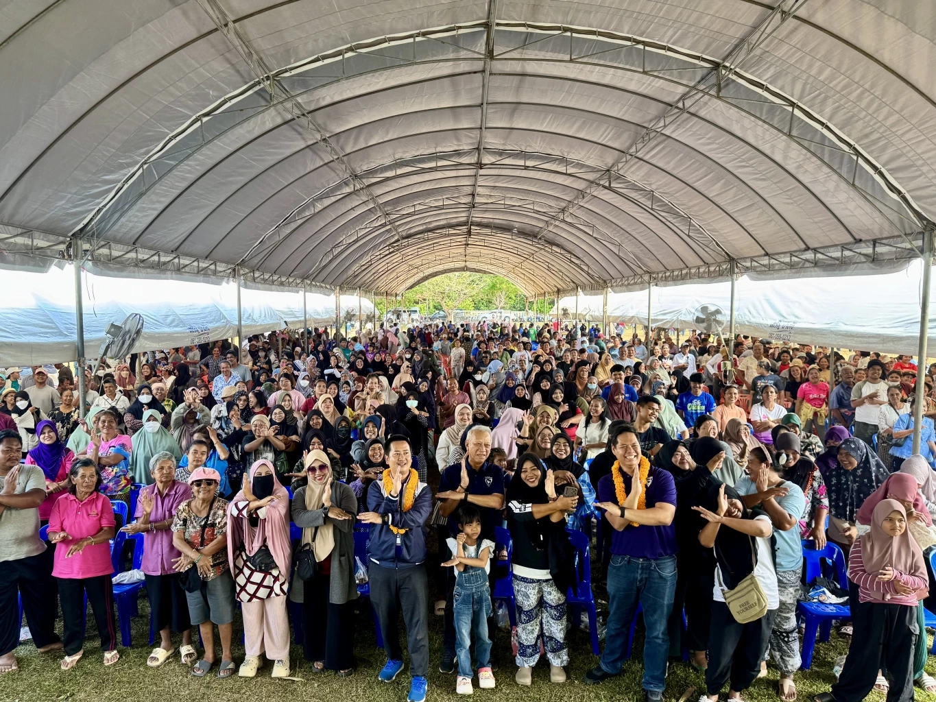 สนามสงขลาคึกคัก ! “พิพัฒน์” ปราศรัยเขต 6 คนแห่ฟังกว่า 2,500