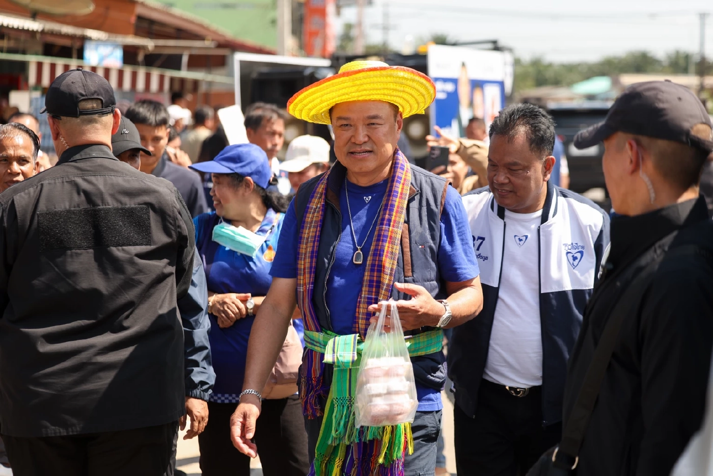 "อนุทิน" ปลื้ม "ชาวชุมพร" ต้อนรับอบอุ่น บอกเชียร์เบอร์ 4-37