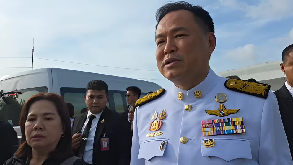 นายอนุทิน ชาญวีรกูล นายกรัฐมนตรี