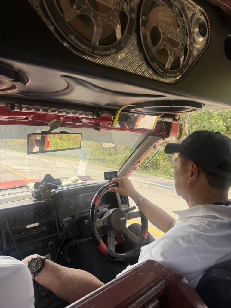 “อนุทิน” พาคณะเยือนบ้านเกิด “คุณจ๋า” ขอบคุณคนระนองเทคะแนนให้ ภท.