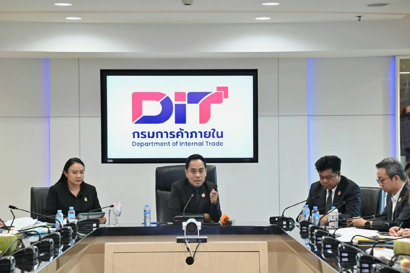 พาณิชย์กางแผนเน้นเชิงรุก ดูแลสินค้าเกษตร - ค่าครองชีพ