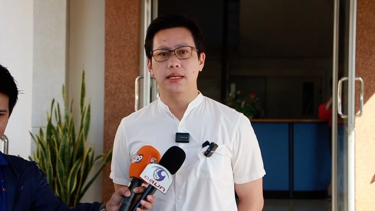 ผู้สมัคร สส. เขต3 ยื่นหนังสือ กกต. ขอนับคะแนนใหม่