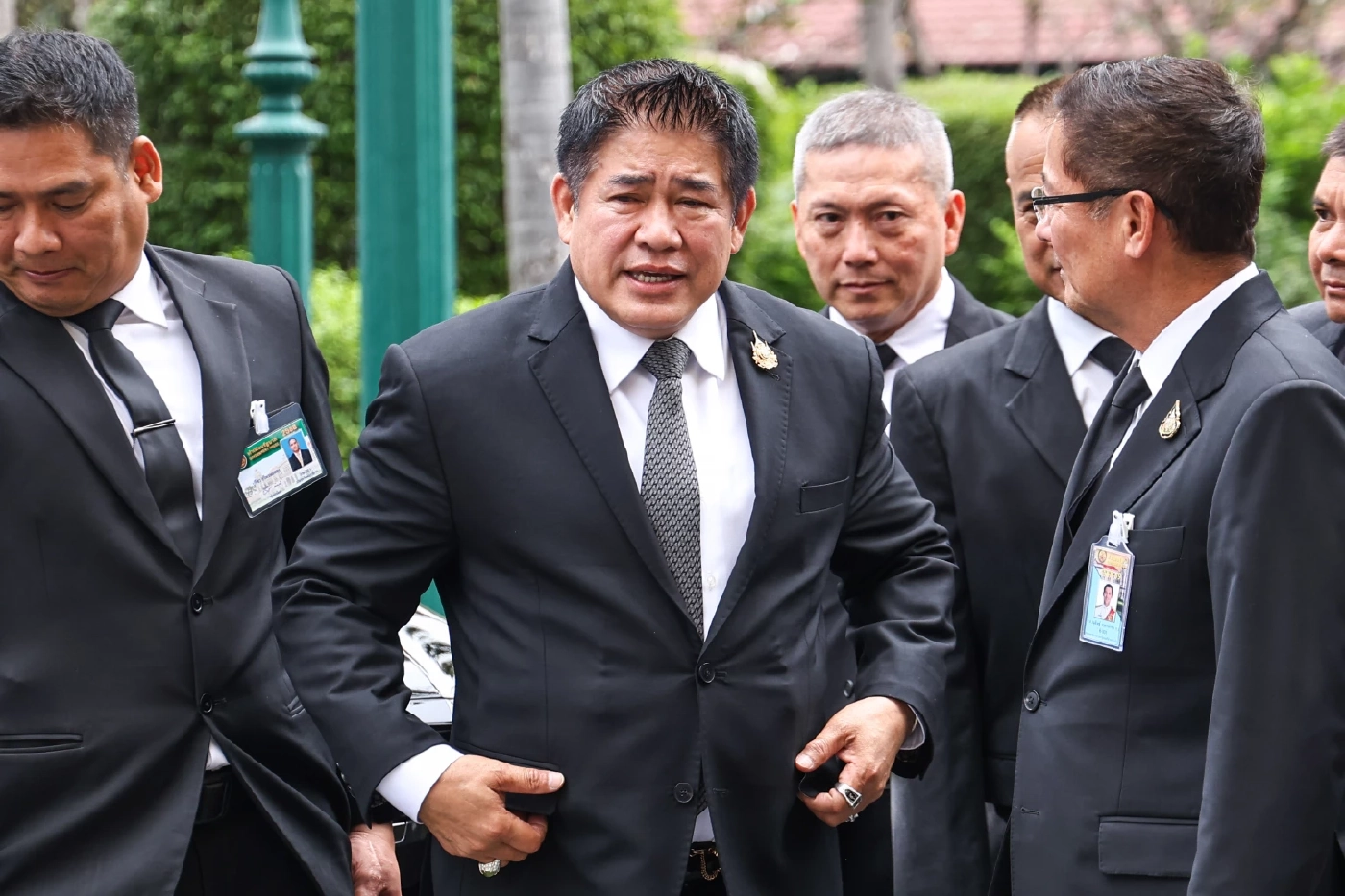 ร.อ.ธรรมนัส พรหมเผ่า รองนายกรัฐมนตรี และ รมว.เกษตรฯ ในฐานะประธานที่ปรึกษาพรรคกล้าธรรม 