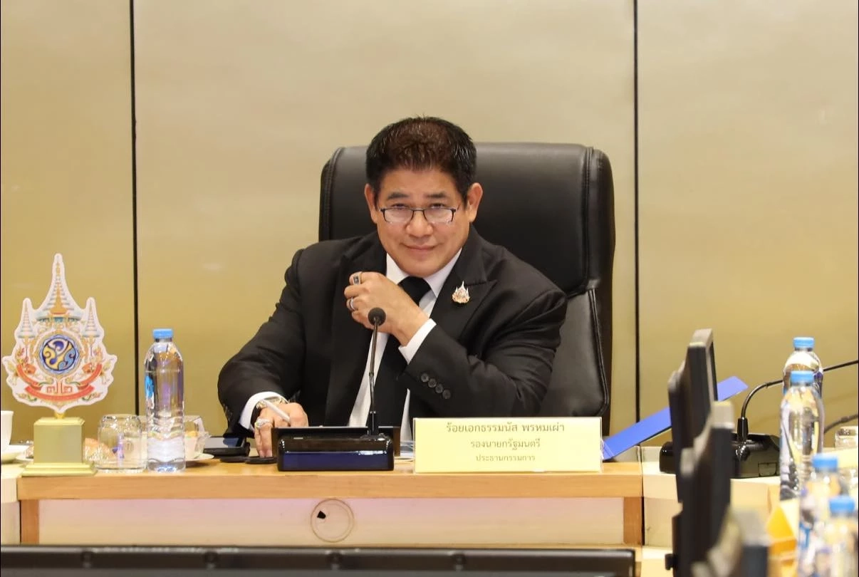 “ร.อ.ธรรมนัส” เผยยังไม่มีดีลตั้งรัฐบาล ทุกอย่างต้องให้เกียรติพรรคแกนนำ