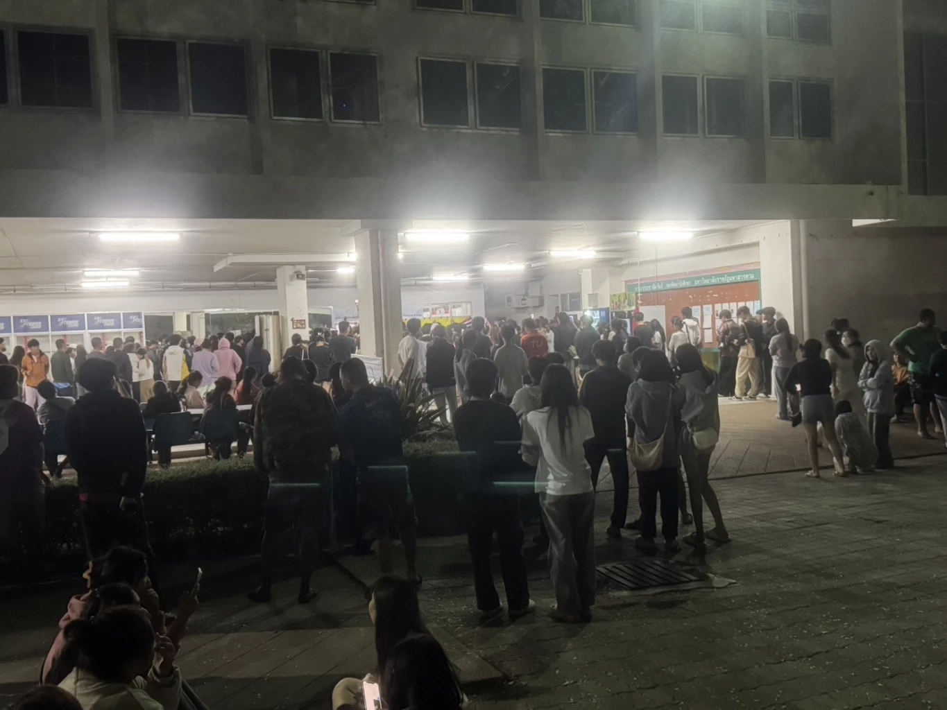 มหาสารคามวุ่น นิสิตลุกฮือขอนับคะแนนใหม่ พบพิรุธเพียบ!