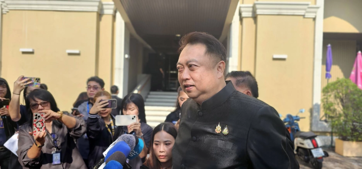 นายสุชาติ ชมกลิ่น รัฐมนตรีว่าการกระทรวงทรัพยากรธรรมชาติและสิ่งแวดล้อม 