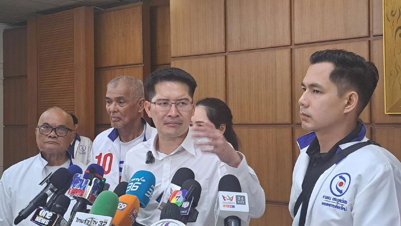 ผมไม่ได้บ้า! "เต้" บุก กกต. โต้ปมเพ้อเจ้อ ท้านโยบายอวกาศ-ไดโนเสาร์ทำได้จริง