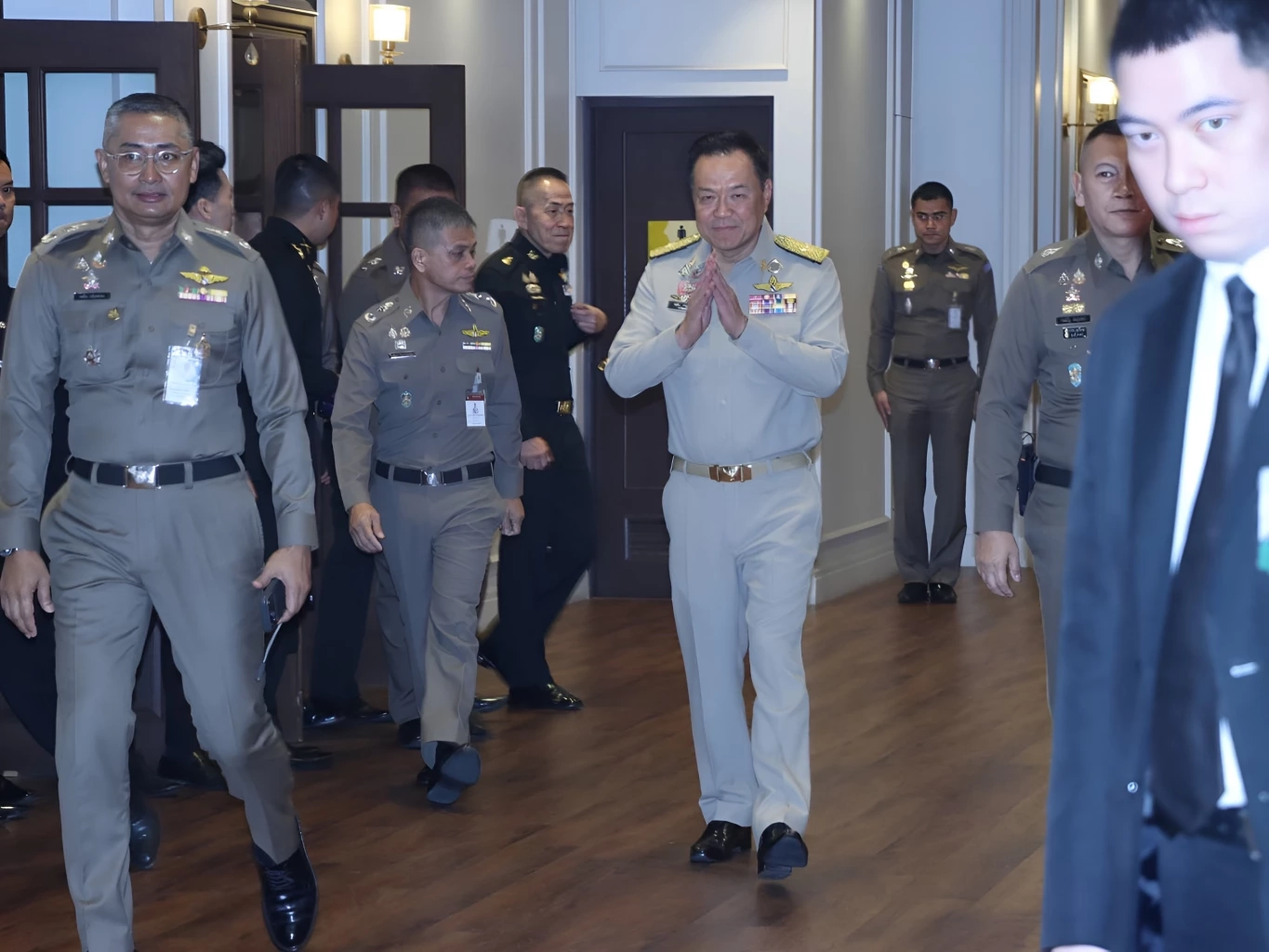 "อนุทิน" นั่งหัวโต๊ะ ก.ตร. นัดถกวาระสำคัญ "ปรับโครงสร้าง-ดันเงินเพิ่มสายสืบสวน"