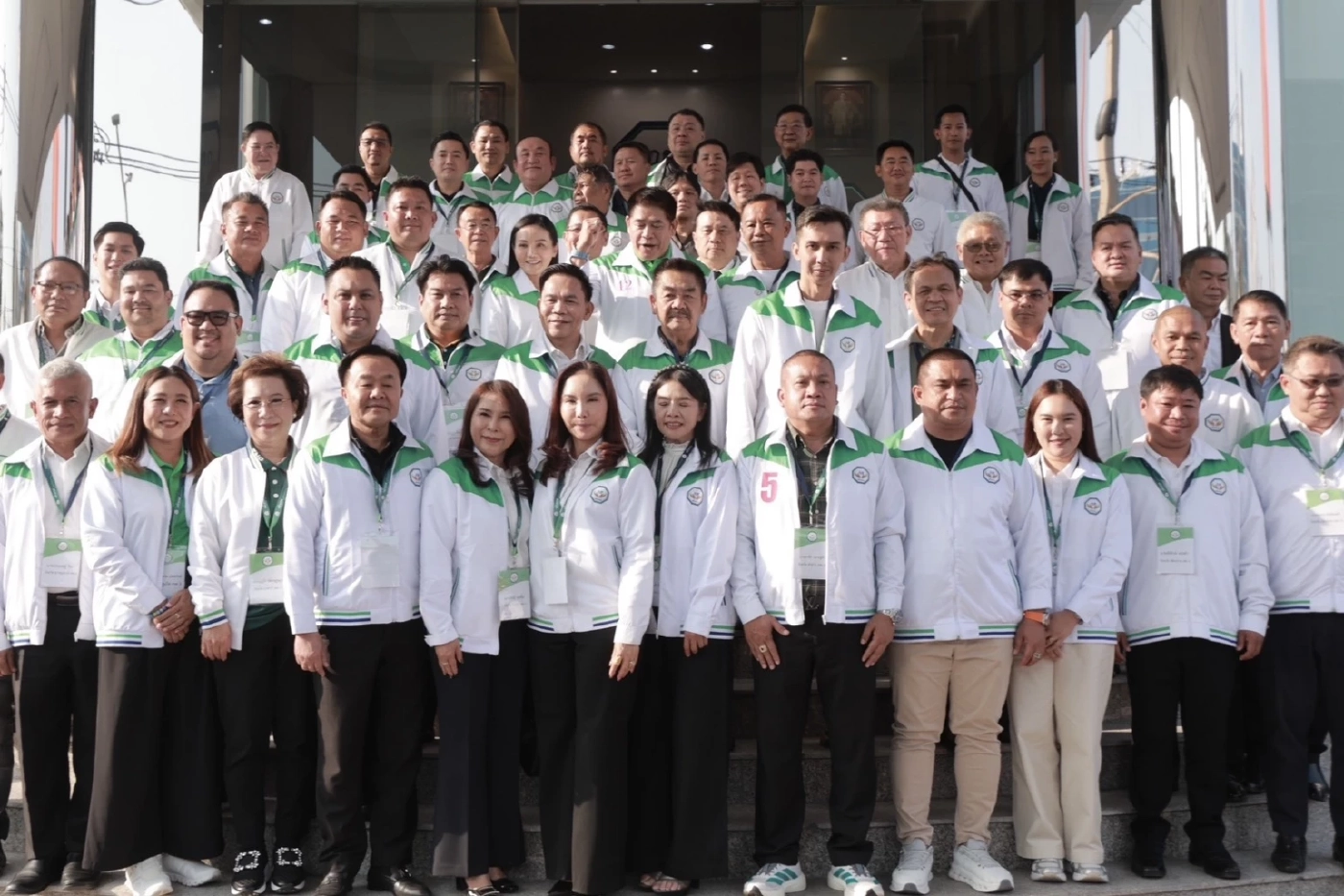 "ไอเดีย" รายงานตัว สส.คนแรก - เปิดคิวพรรคฯ รายงานตัวสัปดาห์หน้า