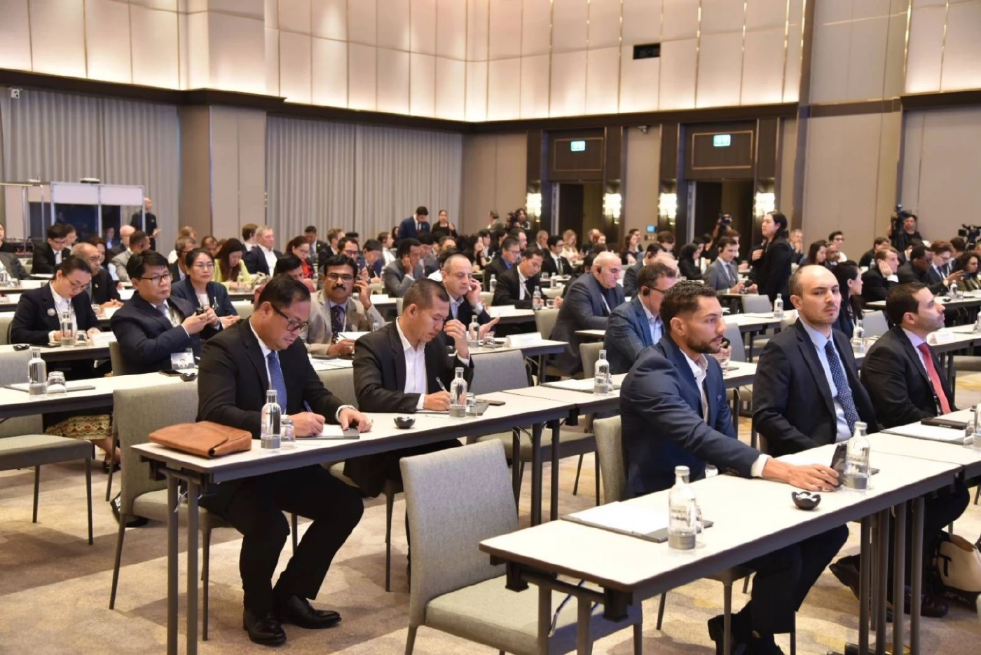 กกต. เปิดบ้านรับ 77 องค์กรทูตทั่วโลก สังเกตการณ์เลือกตั้งควบประชามติ