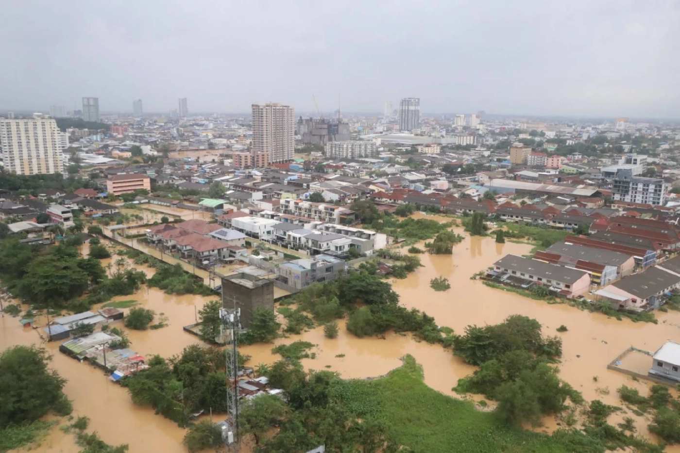 ศอ.บต.ดีล สทนช.ปูพรมแก้น้ำท่วมใต้เชิงรุก “ปิยะศิริ” ลั่นต้องยั่งยืน