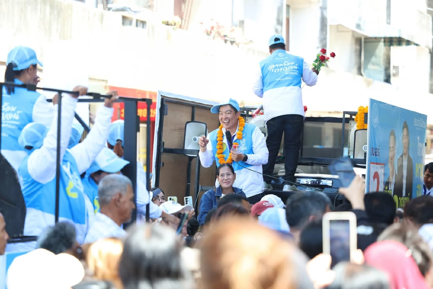 "อภิสิทธิ์" ลุย "ตรัง" หาเสียง-ย้ำคนใต้ใจเดียวขอ ปชป.เหมา 4 เขต