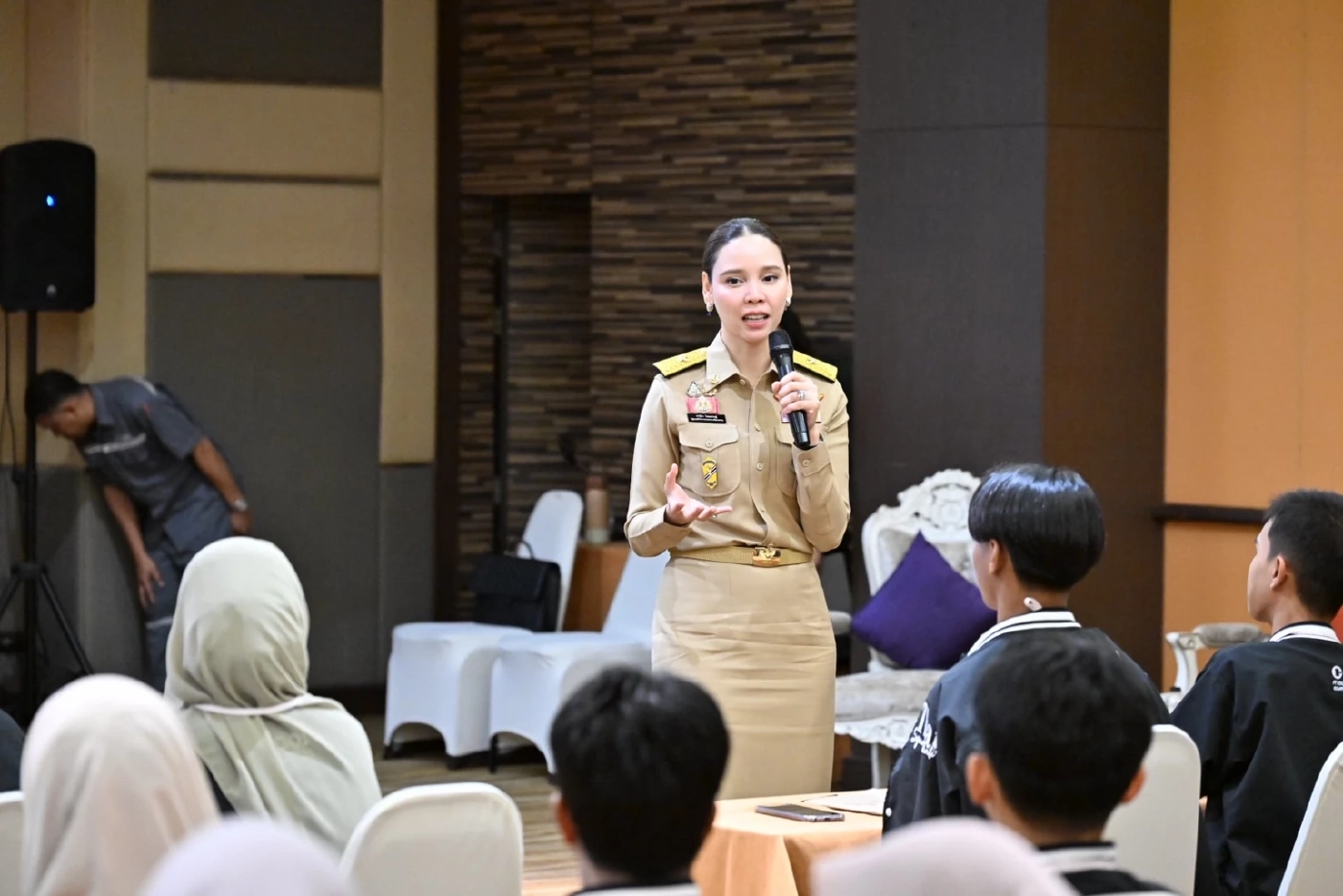 อธิบดีศาลอาญาเปิดบัลลังก์รับ เยาวชนไทย หัวใจเดียวกัน รุ่นที่ 10