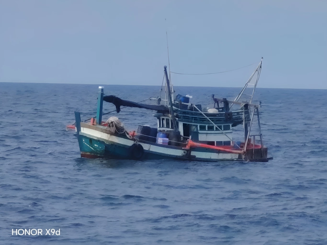 เปิดคลิป! ทัพเรือภาคที่ 1 รวบ "เรือประมงกัมพูชา" รุกน่านน้ำไทย