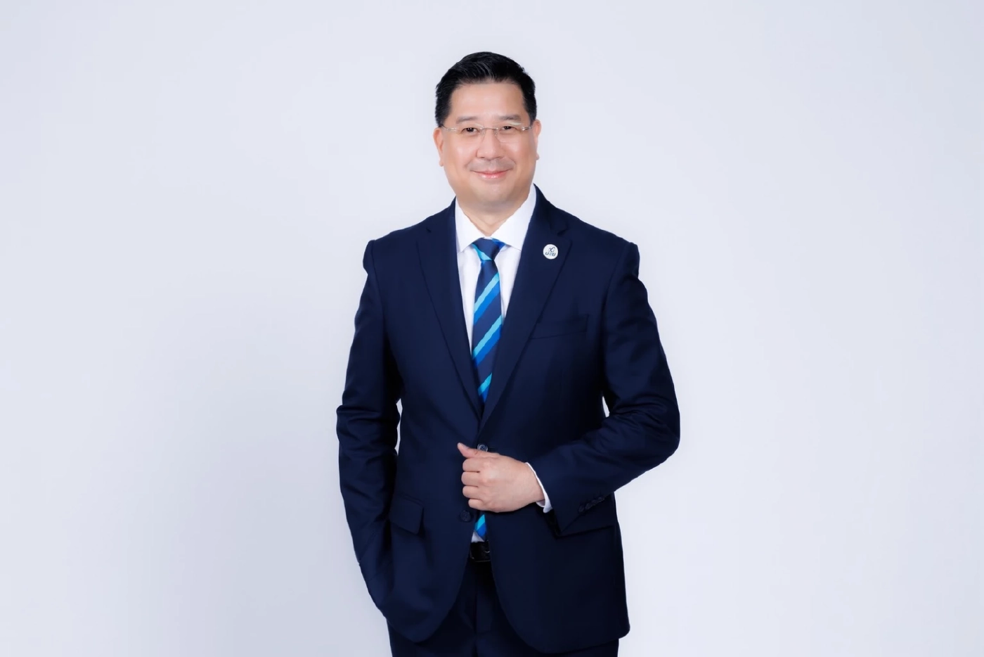 ดร.สิทธิกร ดิเรกสุนทร กรรมการและผู้จัดการทั่วไป บรรษัทประกันสินเชื่ออุตสาหกรรมขนาดย่อม (บสย.)