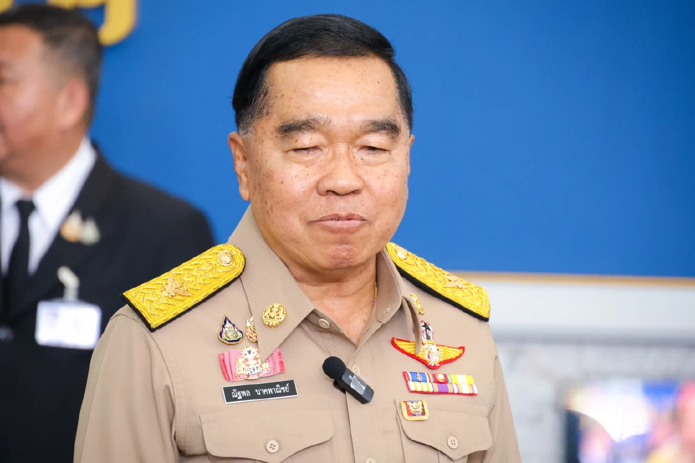 พลเอก ณัฐพล นาคพาณิชย์ รัฐมนตรีว่าการกระทรวงกลาโหม