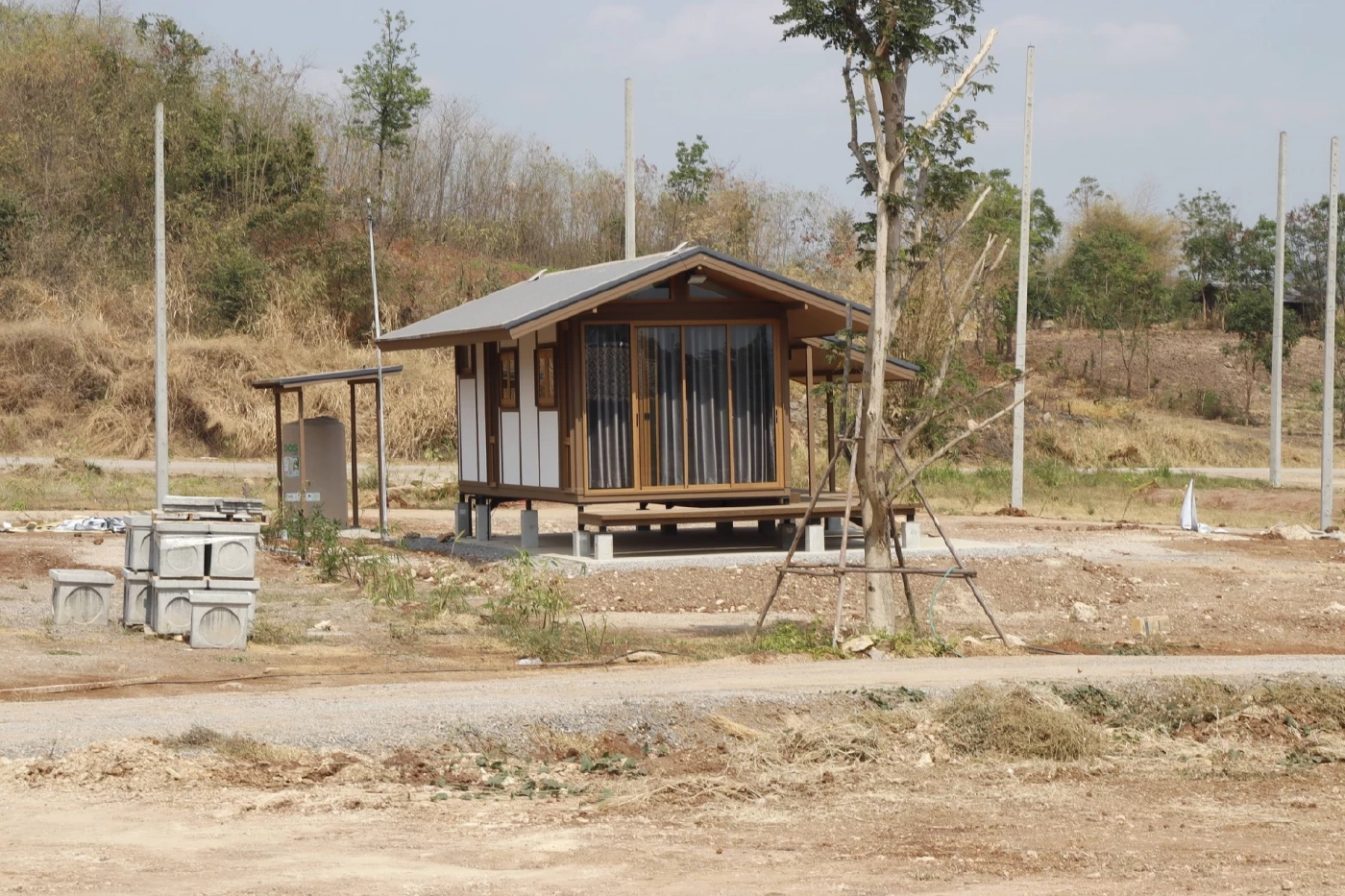 บุกค้นวัดป่าชนะใจ พบถางป่า-ครอง ส.ป.ก. 2 พันไร่ สร้างบ้านขายหลังละ 5 แสน