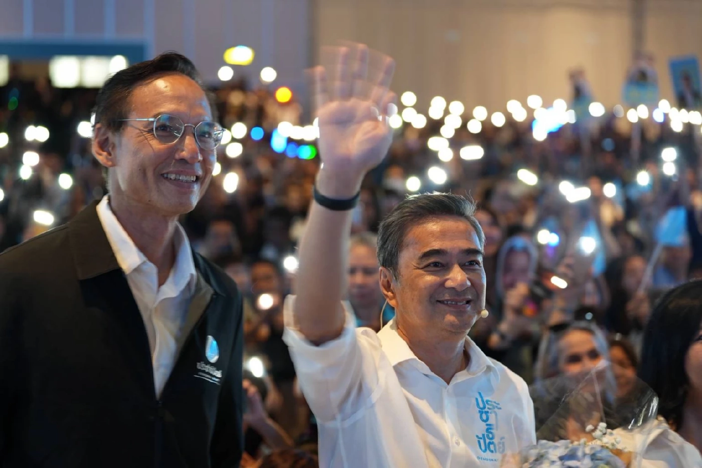 "อภิสิทธิ์" ขอคะแนนให้ประเทศ - ยก 5 จุดตายถูกปิดได้ด้วยทางรอด ปชป.