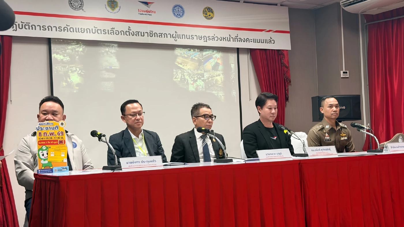 เปิดคลิป! "แสวง" ชิ่งหนีสื่อขึ้นเบนซ์ ปัดให้สัมภาษณ์ ปมปัญหาเลือกตั้งล่วงหน้า