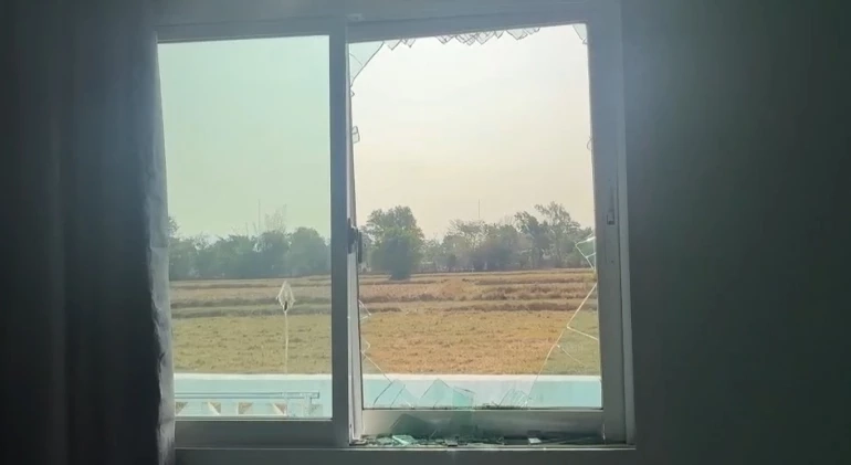 ชาวบ้านเล่านาทีบึ้ม - สำรวจหมู่บ้านใกล้คลังแสง บ้าน 12 หลังพังหมด