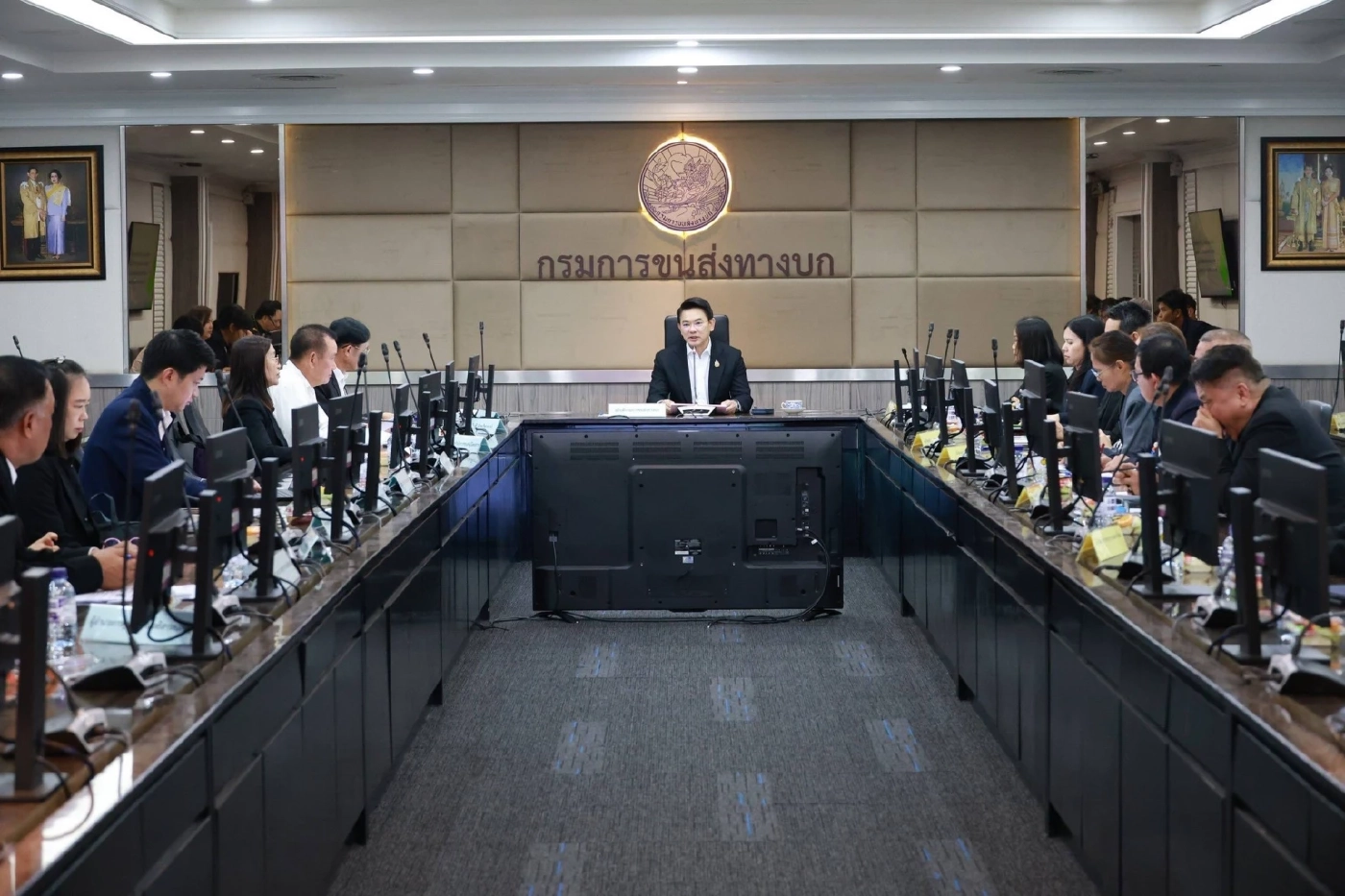 กรมการขนส่งทางบก หารือชั่วโมงขับรถ เพื่อความปลอดภัยที่ยั่งยืน