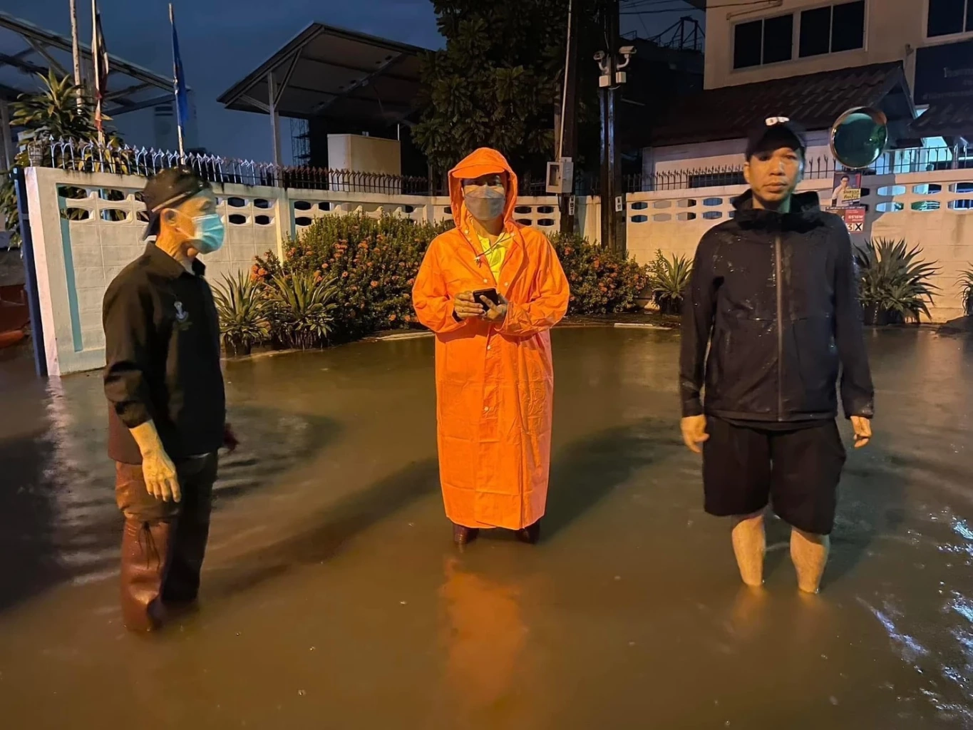 "สุรชาติ" ขอคน กทม.เลือกผู้แทนรับใช้ ปชช.ทำงานเชิงบวก