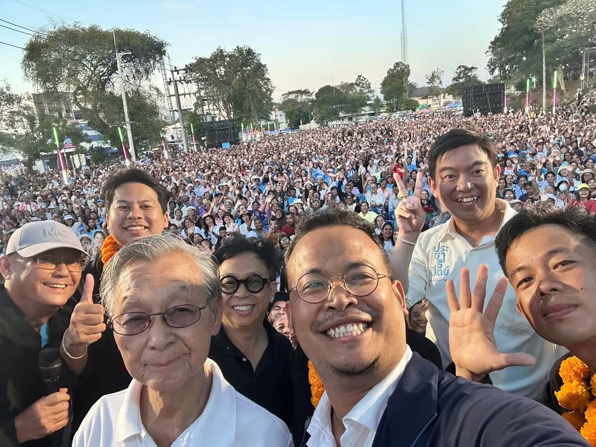 "อภิสิทธิ์" ปลุกคนตรังฟื้น "การเมืองสุจริต" - รักษาเมืองหลวง