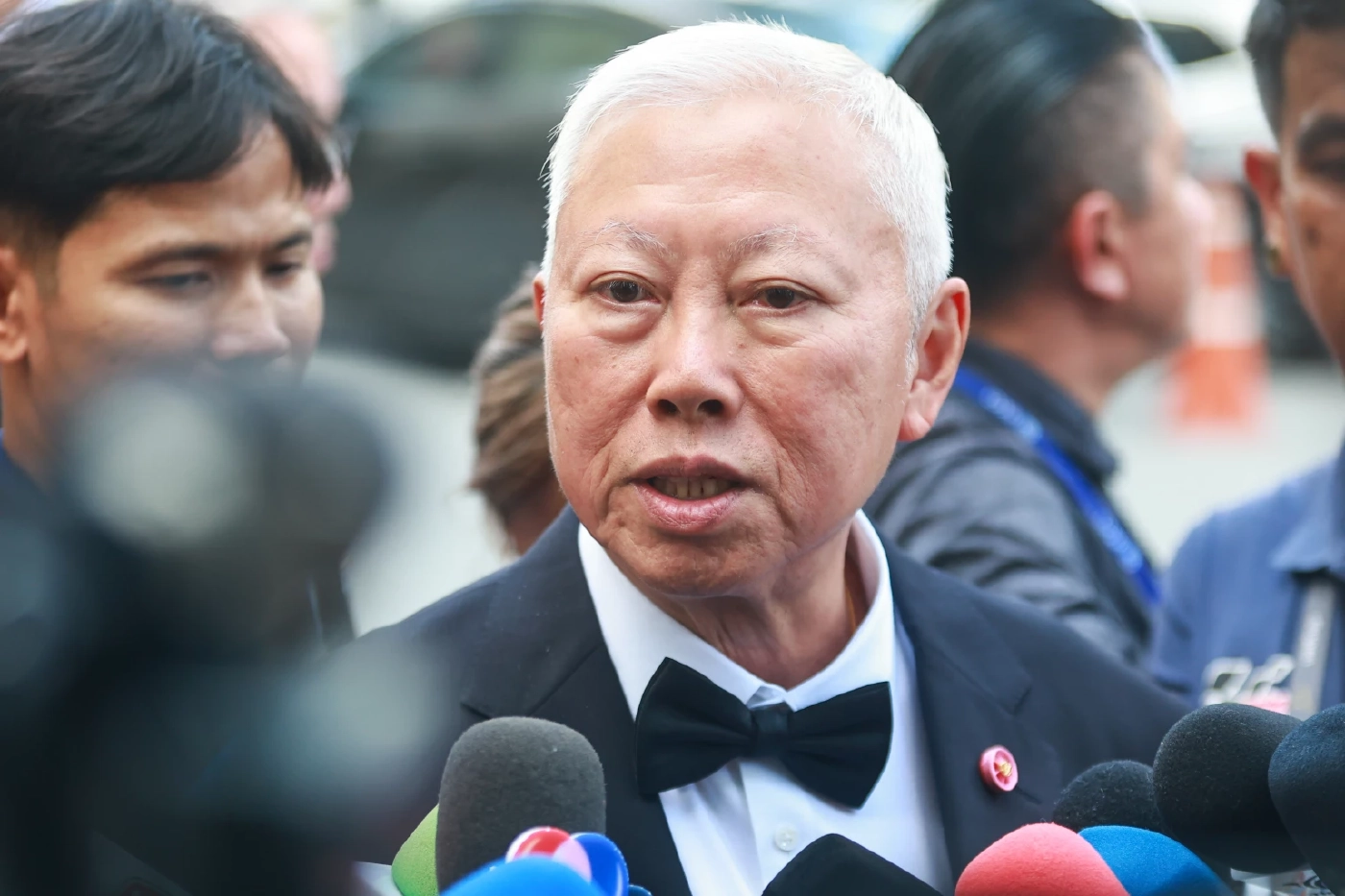 ศาสตราจารย์ บวรศักดิ์ อุวรรณโณ รองนายกรัฐมนตรีด้านกฎหมาย