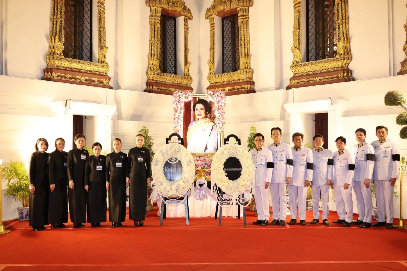 เมืองไทยประกันภัย-สมาคมกีฬาฟุตบอลฯ ร่วมเป็นเจ้าภาพบำเพ็ญกุศลและวางพวงมาลาถวายสักการะ พระบรมศพสมเด็จพระนางเจ้าสิริกิติ์ พระบรมราชินีนาถ พระบรมราชชนนีพันปีหลวง