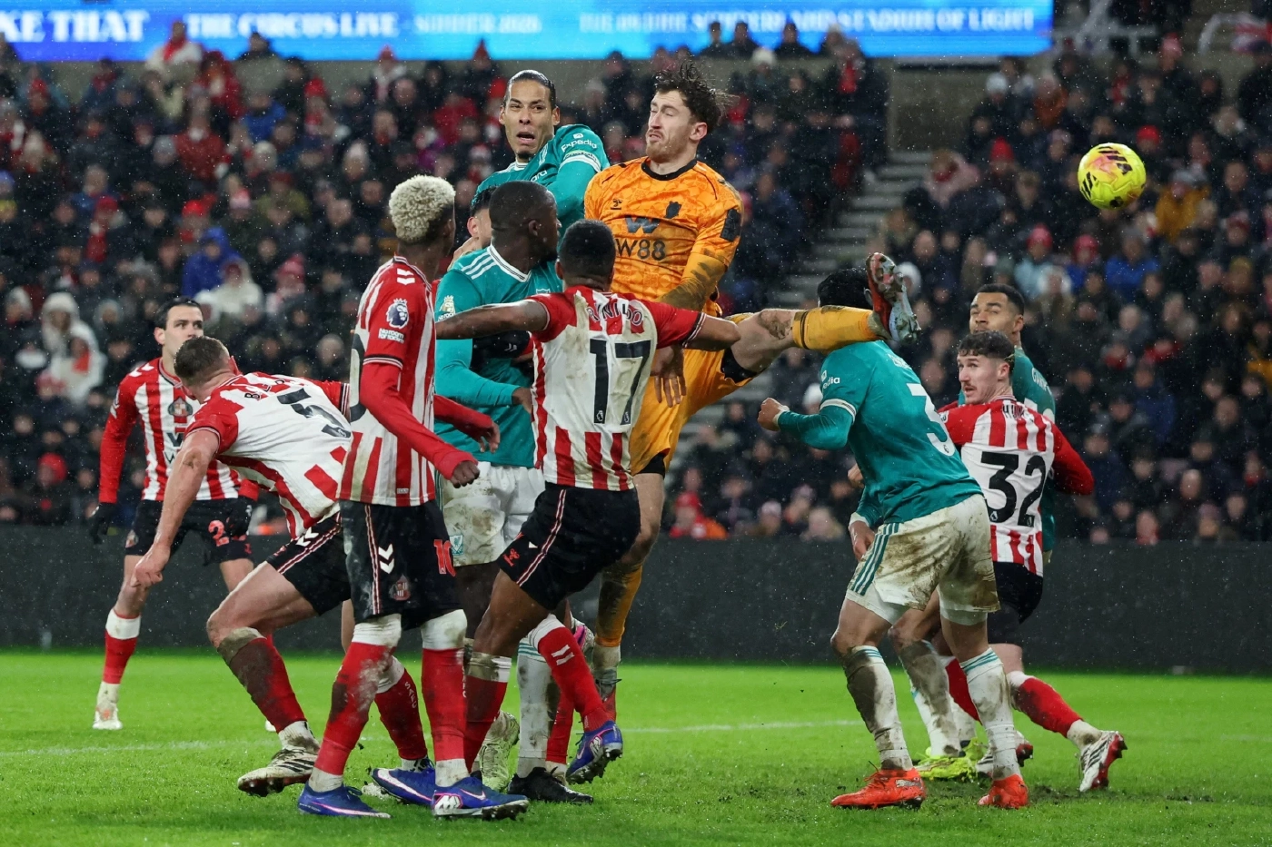 แมนซิตี้ถล่มฟูแล่มจี้ปืน 3 แต้ม ลิเวอร์พูลบุกดับซันเดอร์แลนด์ลุ้นท็อปโฟร์