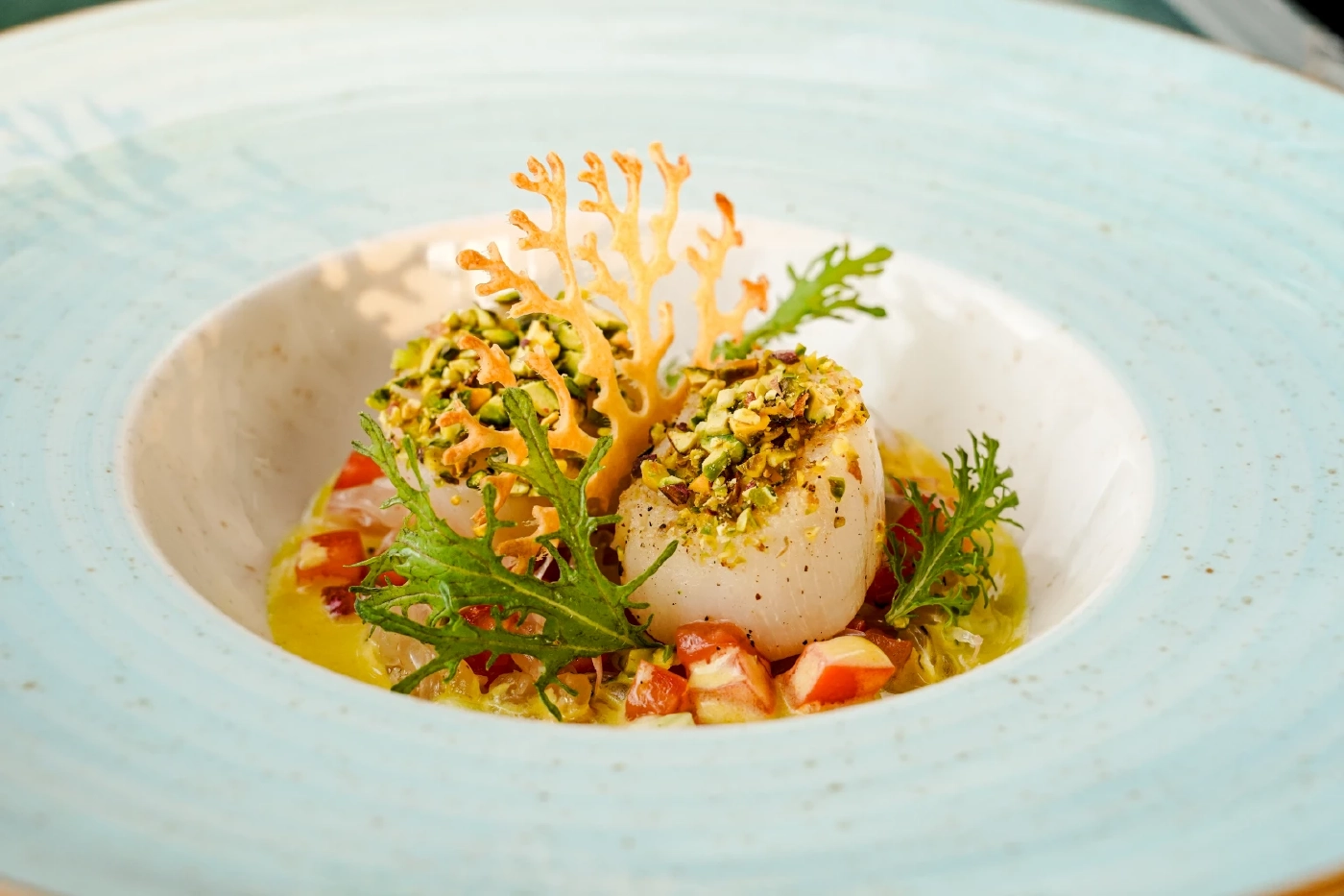 ดื่มด่ำไปกับมื้อค่ำแสนโรแมนติกและสัมผัสประสบการณ์สปาสุดผ่อนคลาย ณ เดอะ นาคา ไอแลนด์ ภูเก็ต