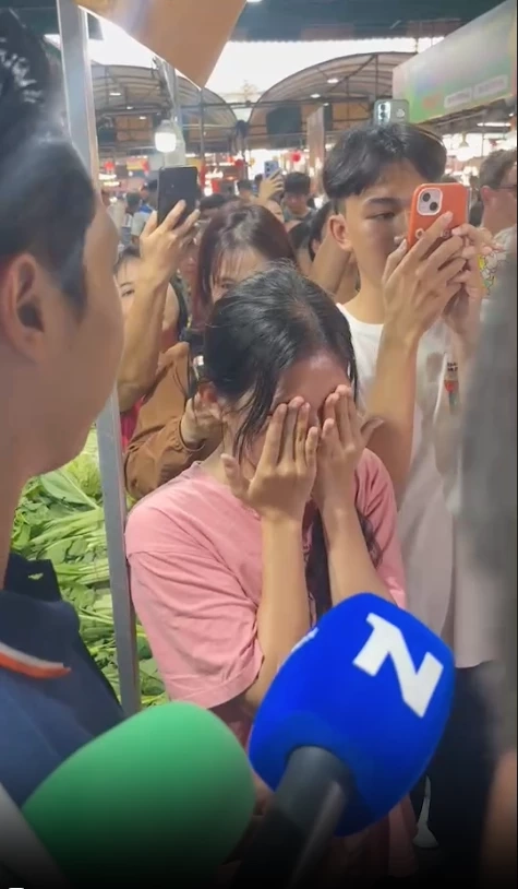 ด้อมส้มรุ่นเล็กน้ำตาแตก ขอ “เท้ง” ยืนหยัดสู้เพื่ออนาคตของพวกหนู