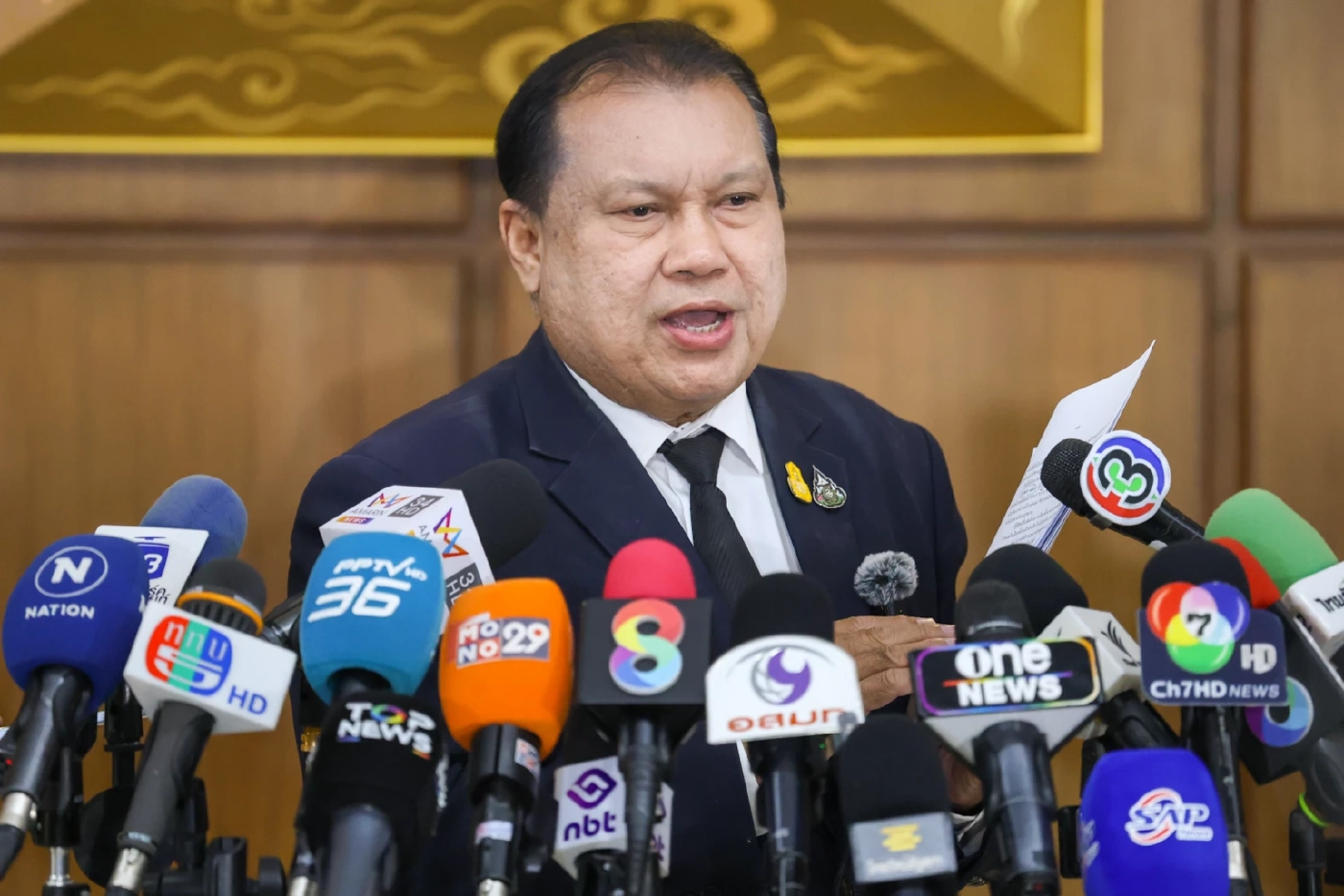 นายสนธิญา สวัสดี นักเคลื่อนไหวทางการเมือง 