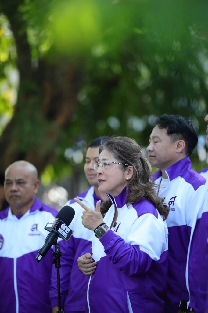 “สุดารัตน์” ปล่อยคาราวาน เคลื่อนทัพบำนาญ 3,000 บาท วิ่งทั่วกรุง ประกาศคืนศักดิ์ศรีให้ผู้สูงวัย