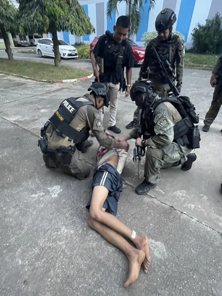 ด่วน! คนคลั่งควงอาวุธสงคราม กราดยิง-จับตัวประกันใน รร.สงขลา มีคนบาดเจ็บ