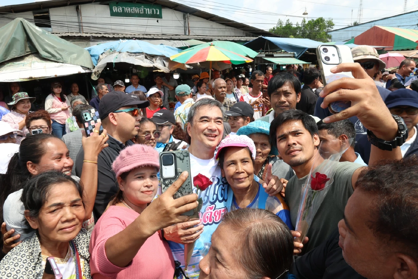 “อภิสิทธิ์” หาเสียง "เมืองคอน-ทุ่งใหญ่​" ขอ สส.ยกนครศรีธรรมราช