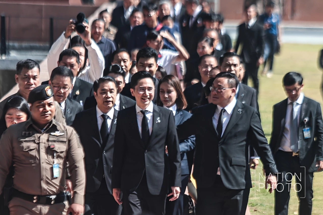 "ยศชนัน" นำทีม สส.เขต "เพื่อไทย"รายงานตัว จ่อเสนอกฎหมาย 20 ฉบับ