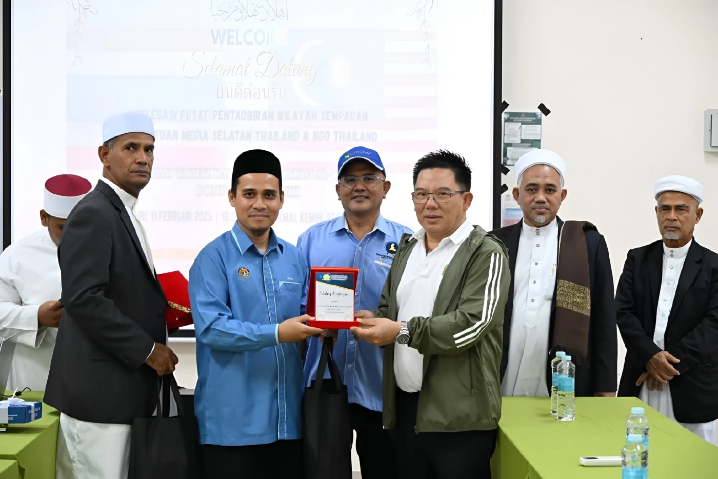 "เลขา ศอ.บต." ผุดไอเดีย "ปอเนาะสร้างอาชีพ" เชื่อมตลาดพริกไทยสู่ "มาเลเซีย" ดัน "สันติสุขกินได้"