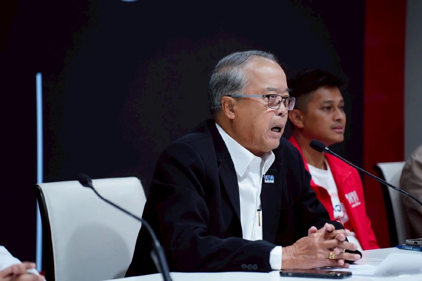 "เพื่อไทย" ตั้งโต๊ะแจงปม "คลิปเสียงนักการเมือง" อดีต สจ.ยัน อัดคลิปเองเป็นเสียงนักการเมืองจริง รับห่วงความปลอดภัย