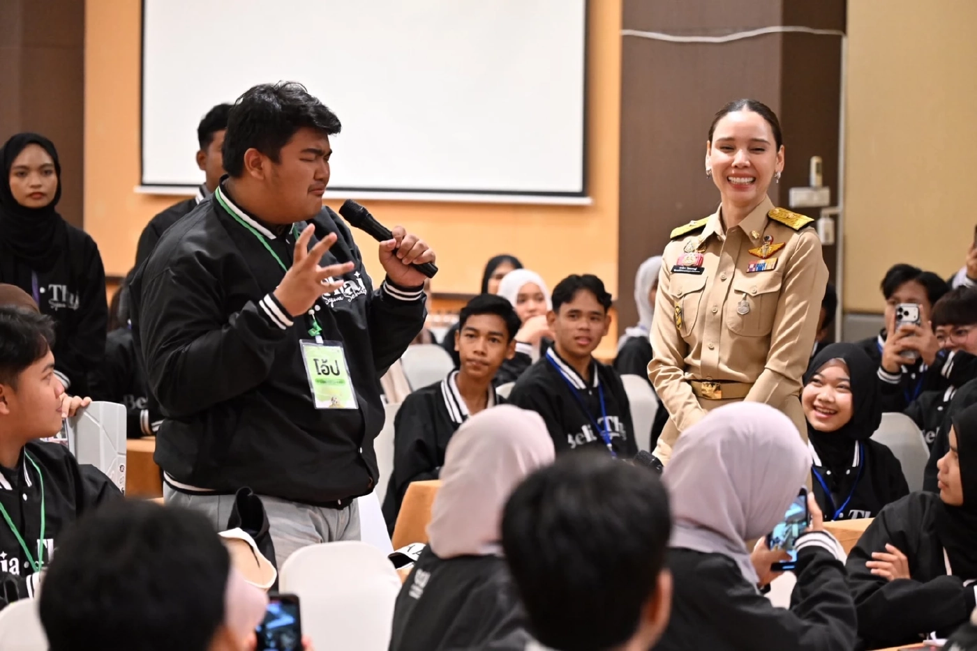 อธิบดีศาลอาญาเปิดบัลลังก์รับ เยาวชนไทย หัวใจเดียวกัน รุ่นที่ 10