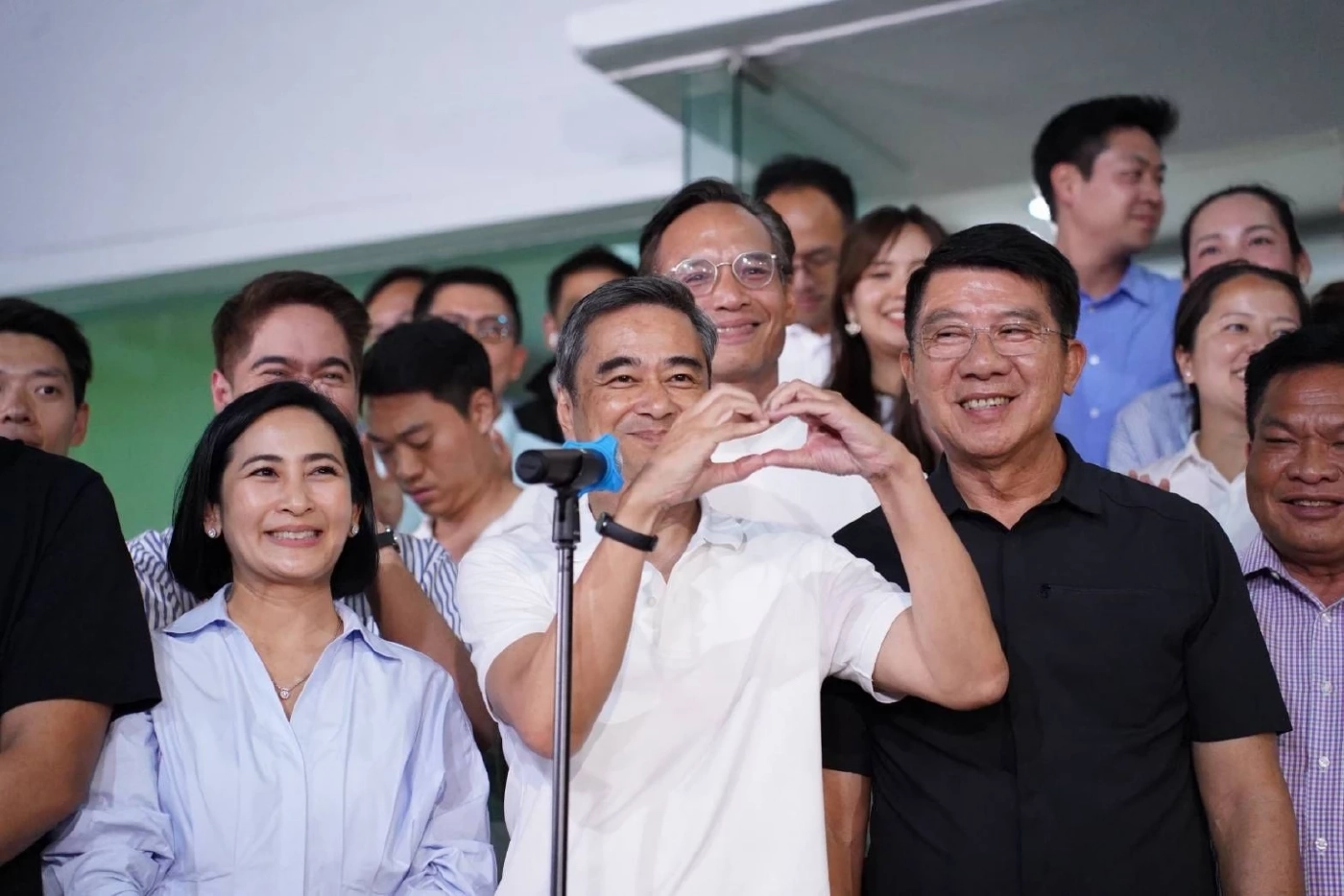 "ไอเดีย" รายงานตัว สส.คนแรก - เปิดคิวพรรคฯ รายงานตัวสัปดาห์หน้า