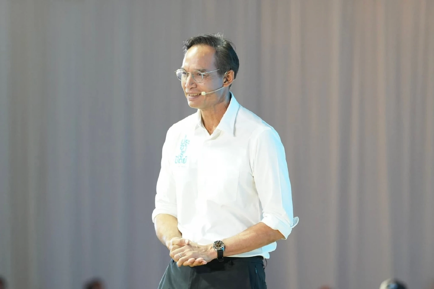 "อภิสิทธิ์" ขอคะแนนให้ประเทศ - ยก 5 จุดตายถูกปิดได้ด้วยทางรอด ปชป.