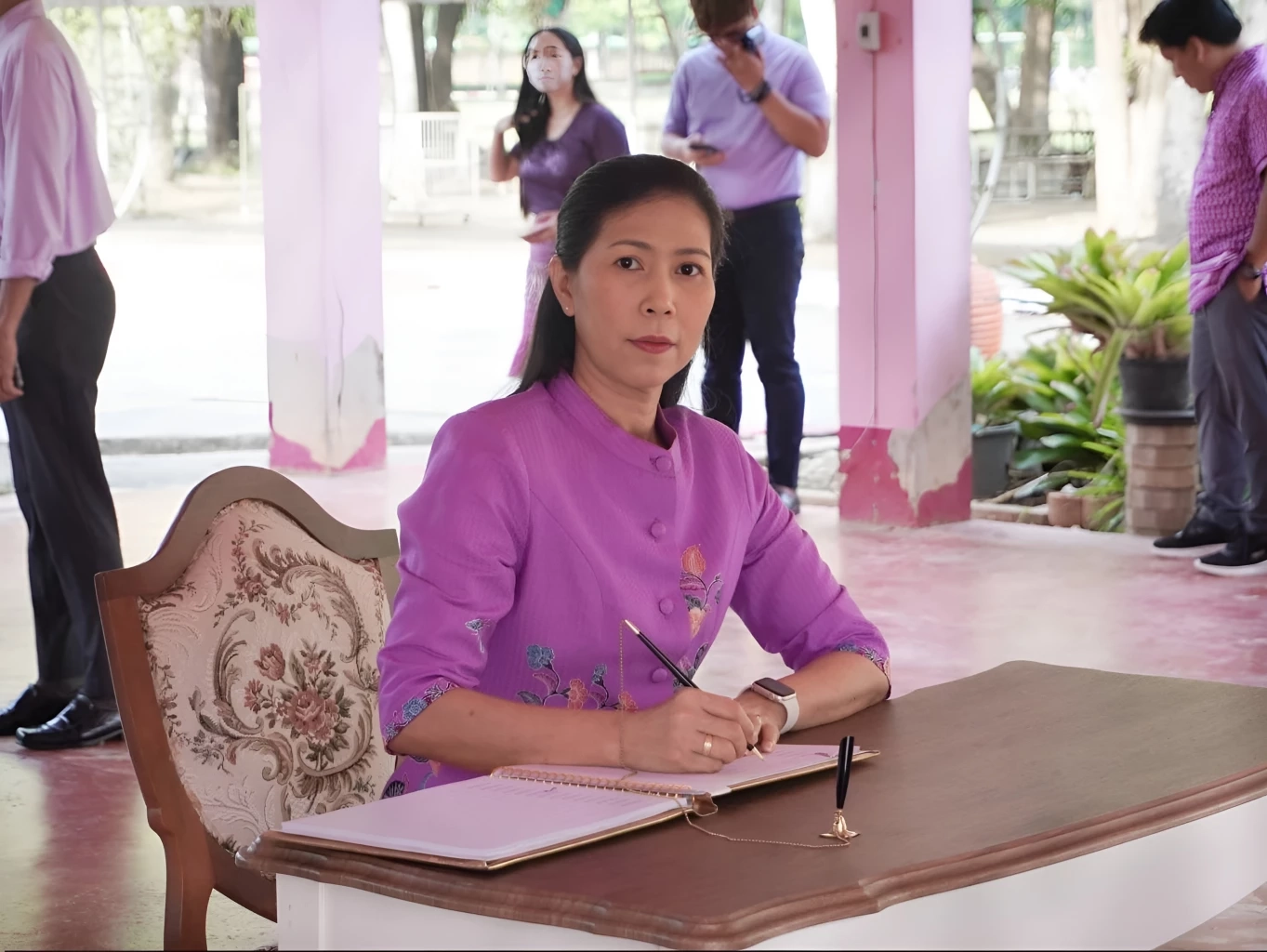 เปิดประวัติ! "ผอ.ศศิพัชร" ครูผู้เสียสละ "ยอมเป็นตัวประกันแทนเด็ก"