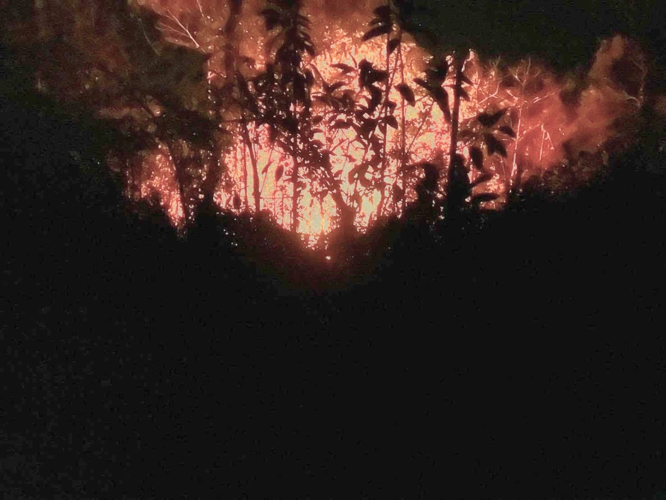 ทภ.2 เกาะติดสถานการณ์ ไฟป่าใกล้ปราสาทคนา มีเสียงปะทุเป็นระยะ