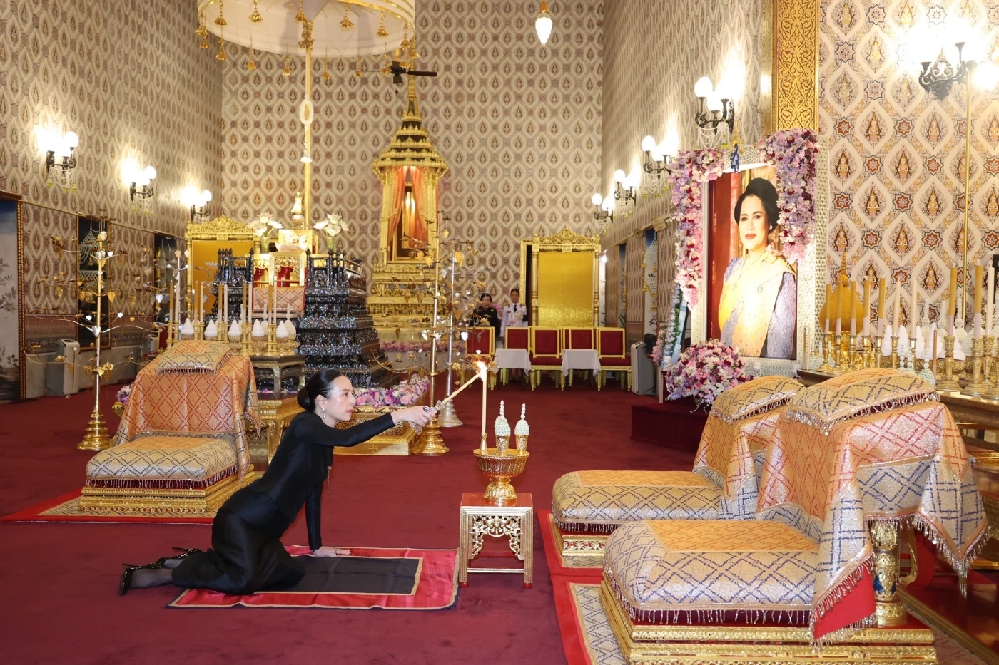 เมืองไทยประกันภัย-สมาคมกีฬาฟุตบอลฯ ร่วมเป็นเจ้าภาพบำเพ็ญกุศลและวางพวงมาลาถวายสักการะ พระบรมศพสมเด็จพระนางเจ้าสิริกิติ์ พระบรมราชินีนาถ พระบรมราชชนนีพันปีหลวง