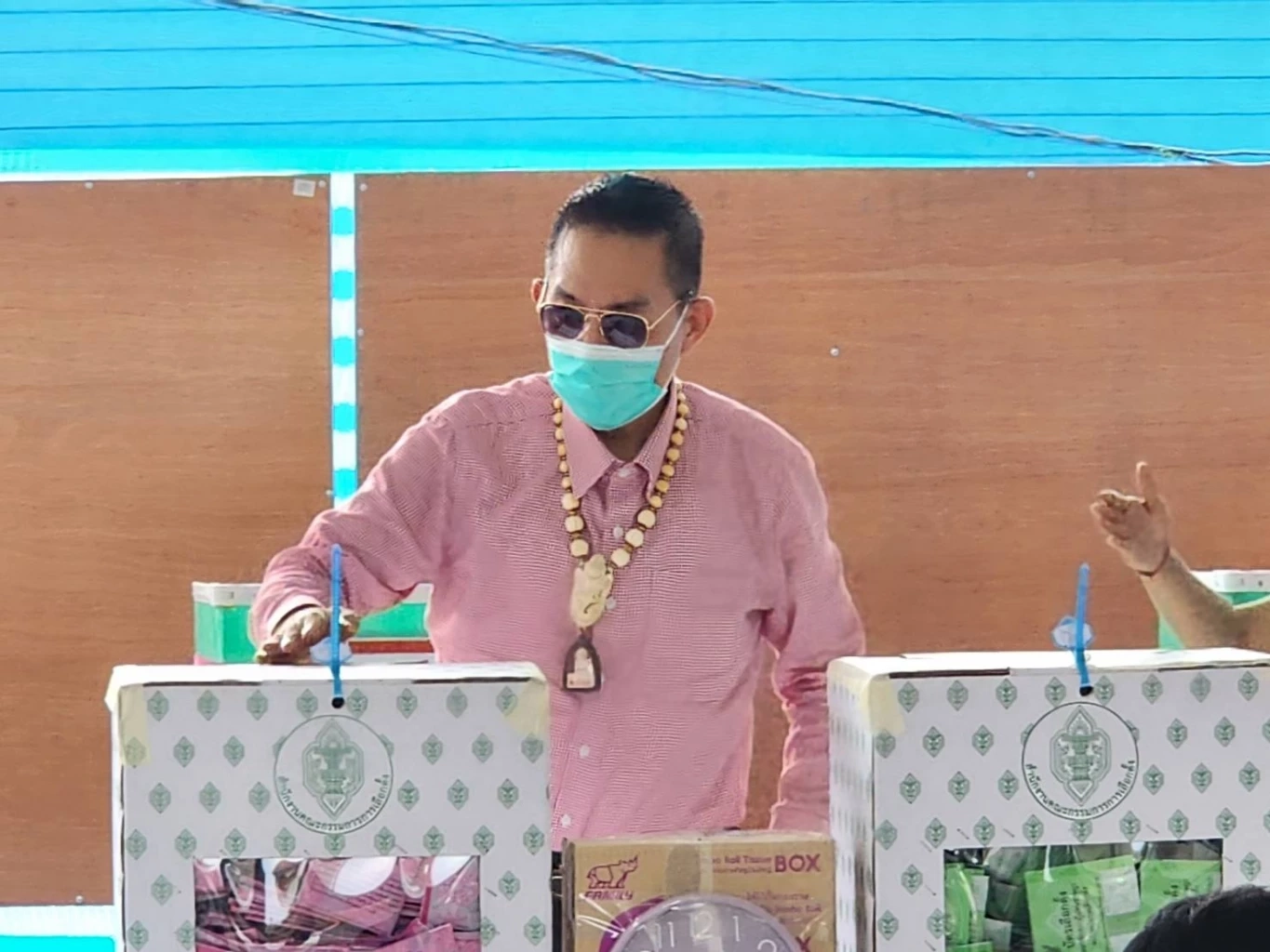 “ราเชน – ชูวิทย์” ใช้สิทธิเลือกตั้ง2569 หวังคนใช้สิทธิ 80%